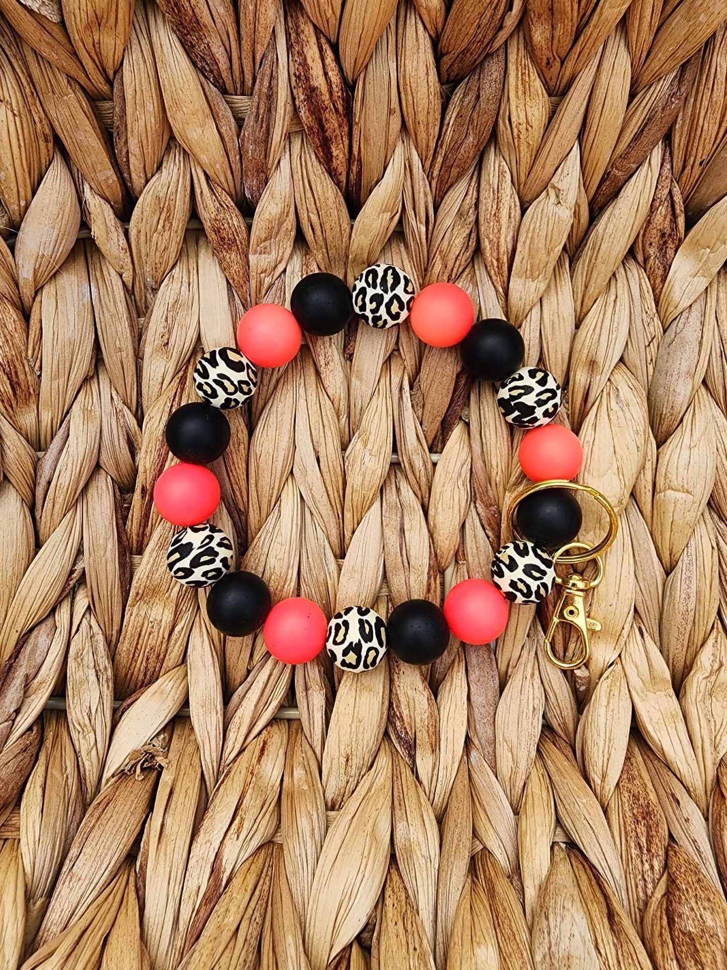 Pop Of Pink Print Cheetah Silicone Bead Wristlet