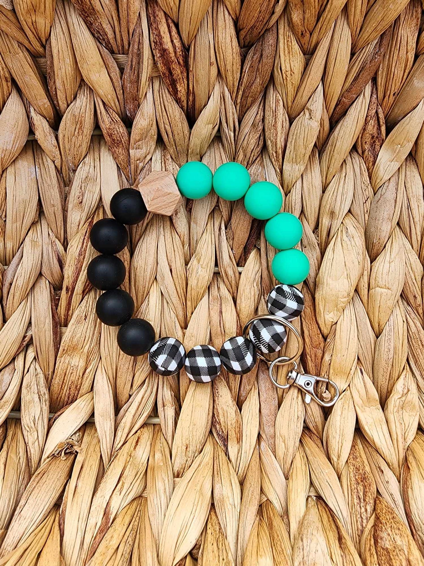 Green Buffalo Plaid Silicone Bead Wristlet